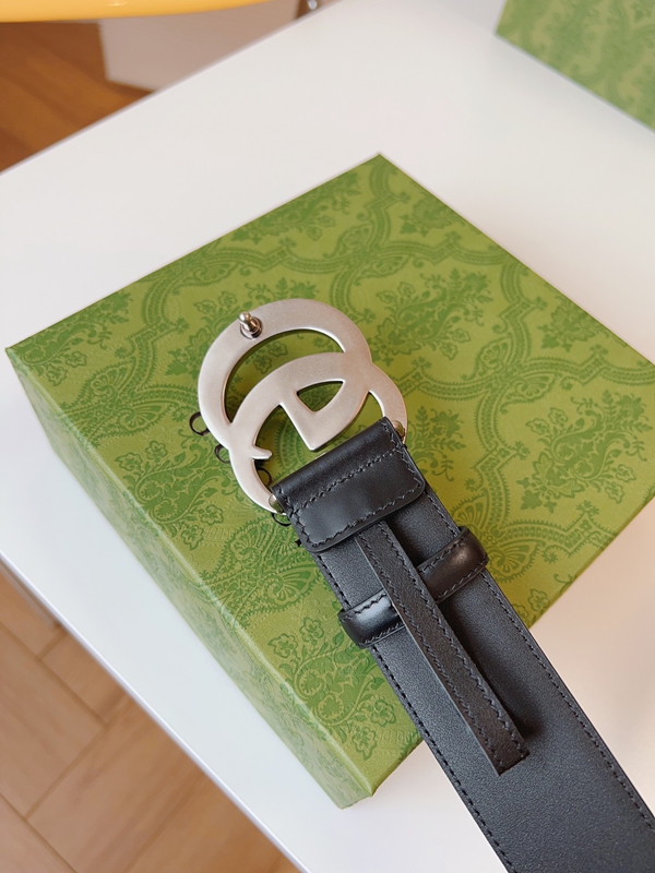 スーパーコピーグッチベルト素材ディテール